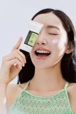 ضد آفتاب آبرسان کوزارکس با آلوئه ورا و SPF50 - محافظ پوست بدون چربی و رد سفید