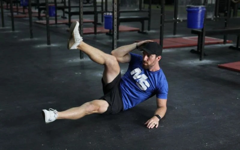 کرانچ پهلو با لیفت پا