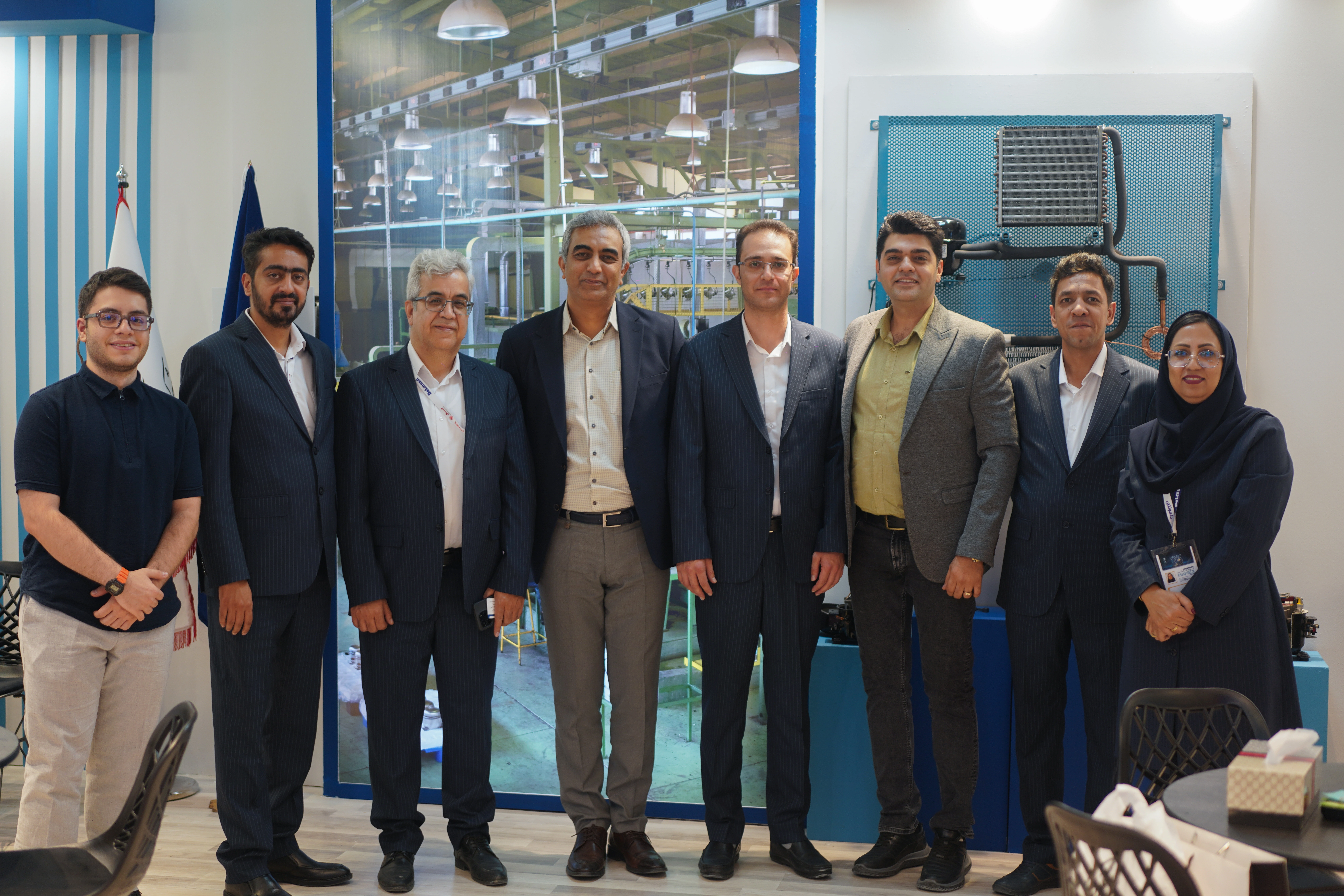 حضور چشمگیر پادنا در نمایشگاه لوازم خانگی ۱۴۰۴