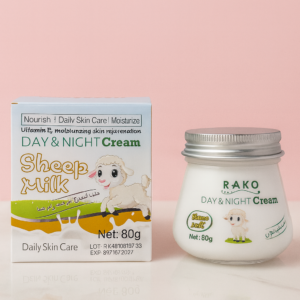 کرم شب و‌ روز شیر گوسفند