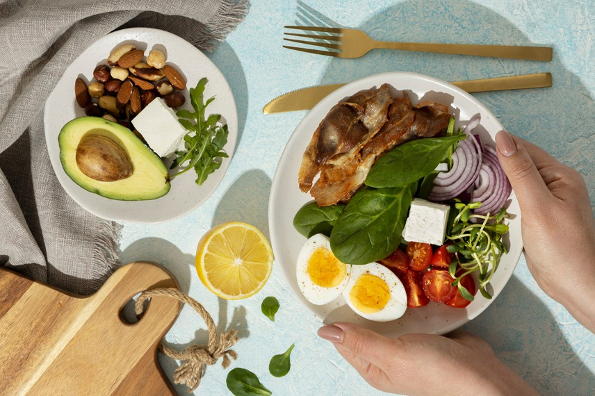 رعایت رژیم غذایی مناسب بعد از کاشت مو از تورم سر و صورت جلوگیری می کند.