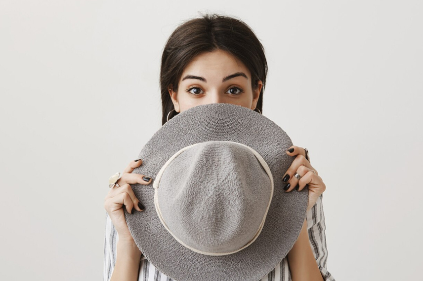 گذاشتن کلاه در روز های ابتدایی کاشت مو ممنوع است.