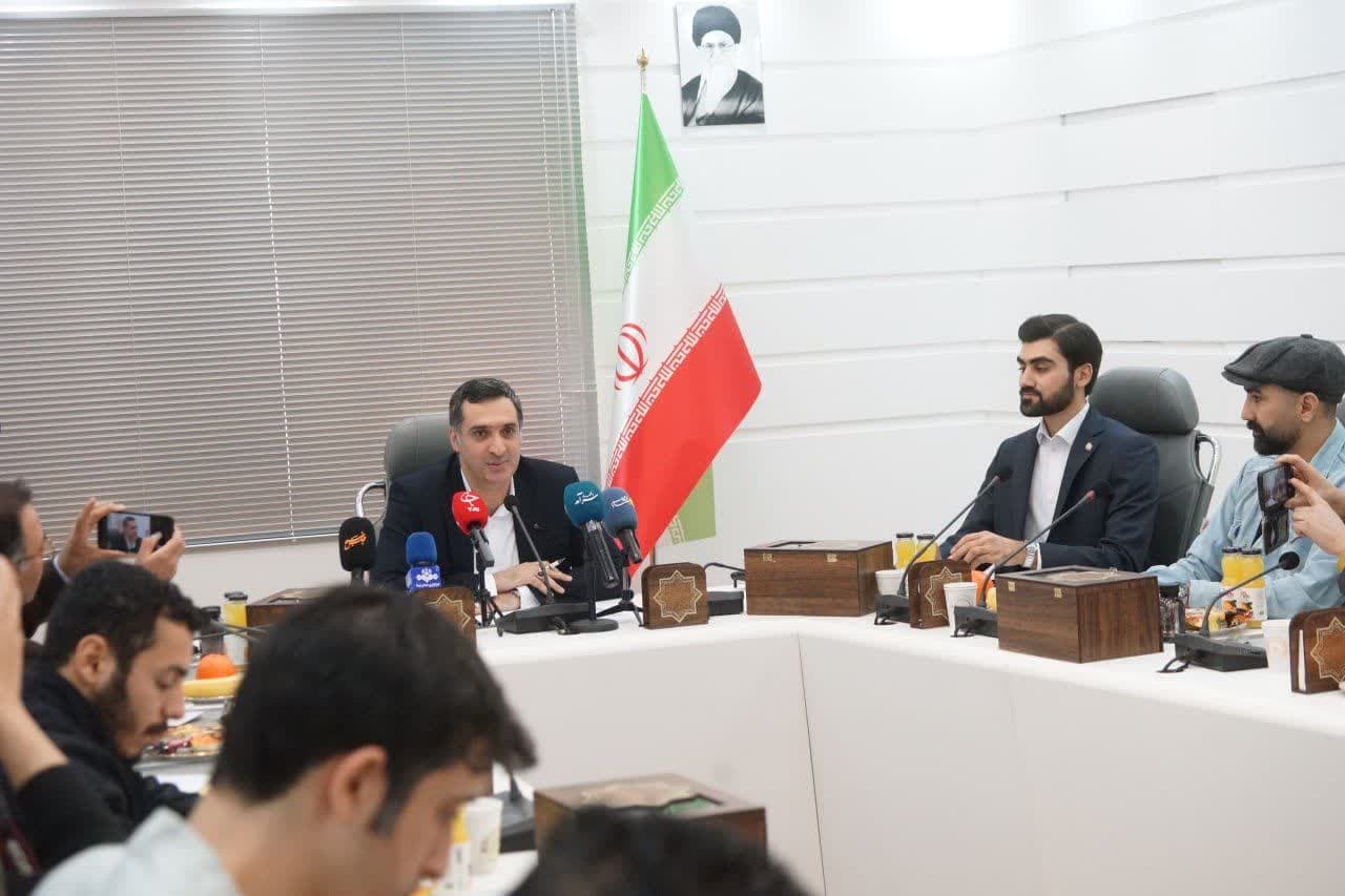 تعامل با رسانه‌ها مسیر توسعه و شفافیت در خارگ را هموار می‌کند