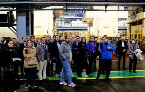 منتقدان صنعت خودرو از خطوط تولید ایرانخودرو بازدید کردند منتقدان صنعت خودرو از خطوط تولید ایرانخودرو بازدید کردند