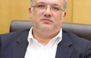 حمله به بانک‌های خصوصی انحراف افکار است